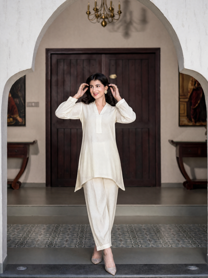 White Silk Kurta Set With Pocket