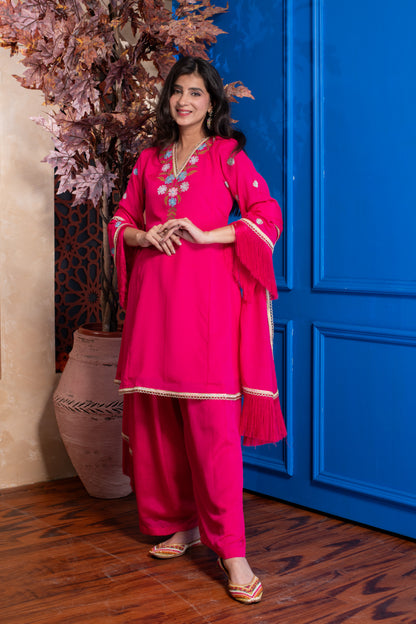 Pink Short Embroidered Bell Sleeves Kurta With Pleated Pants