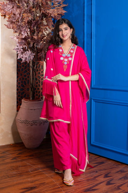 Pink Short Embroidered Bell Sleeves Kurta With Pleated Pants