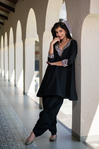 Black Short Kurta Embroidered Co-Ord set.