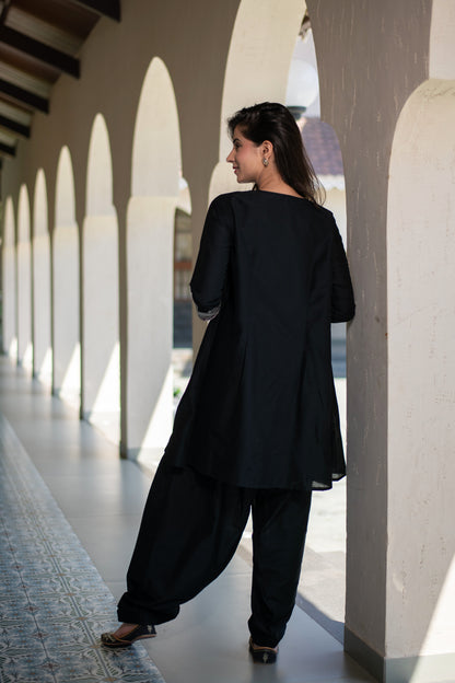 Black Short Kurta Embroidered Co-Ord set.