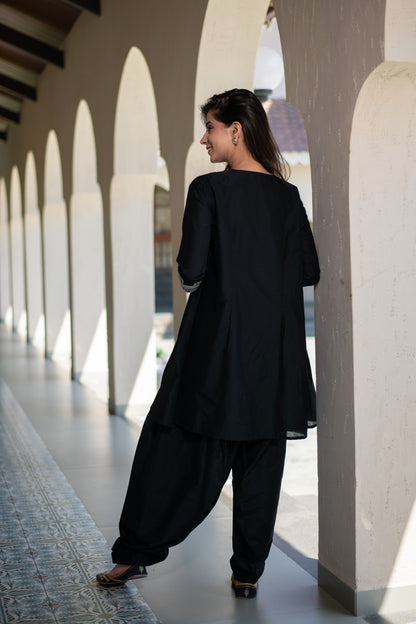 Black Short Kurta Embroidered Co-Ord set.