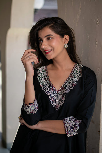 Black Short Kurta Embroidered Co-Ord set.