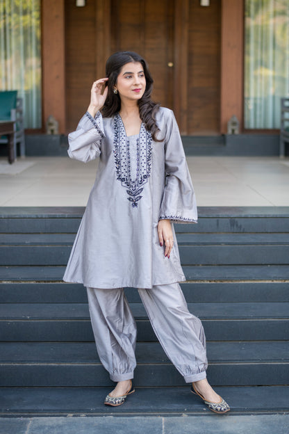 Grey Kurta Embroidery Co-Ord Set