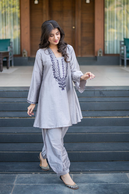 Grey Kurta Embroidery Co-Ord Set