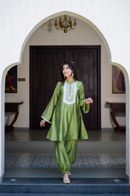 Mehandi Green Kurta Embroidery CO-Ord Set