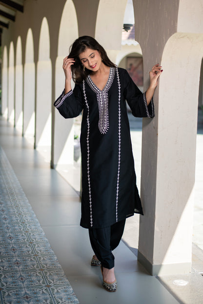 Black Long Kurta Embroidery Co-Ord Set