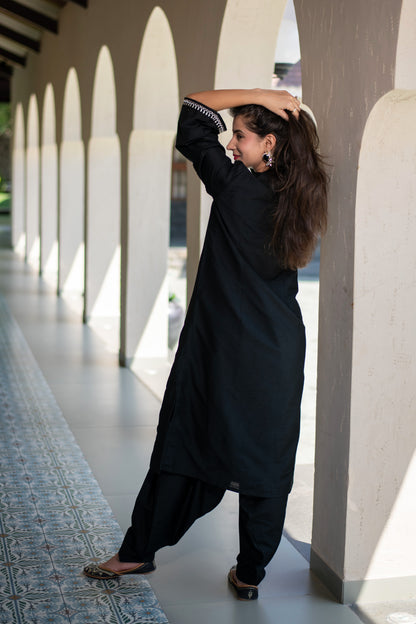 Black Long Kurta Embroidery Co-Ord Set