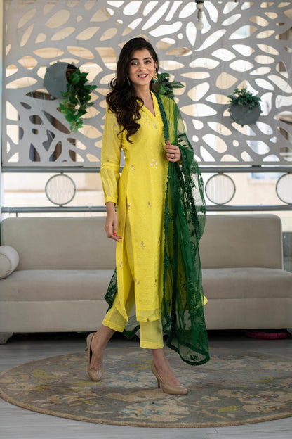 Yellow Kurta With Green Dupatta