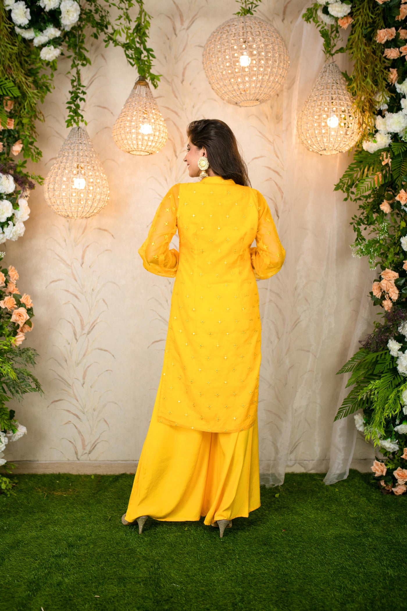 Yellow mirror work straight fit kurti, Feature : Comfortable, Dry Cleaning,  Embroidered, Impeccable Finish at Rs 290 / pc in Mumbai